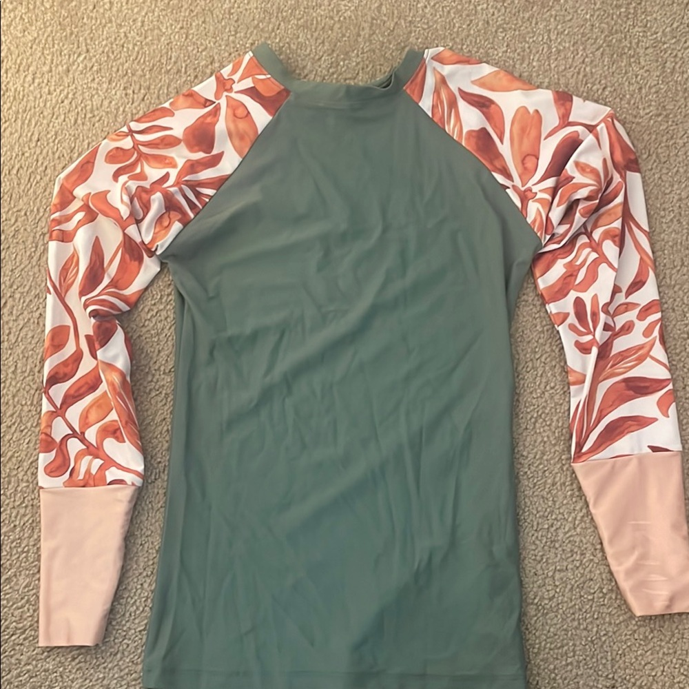 Seea rash guard top